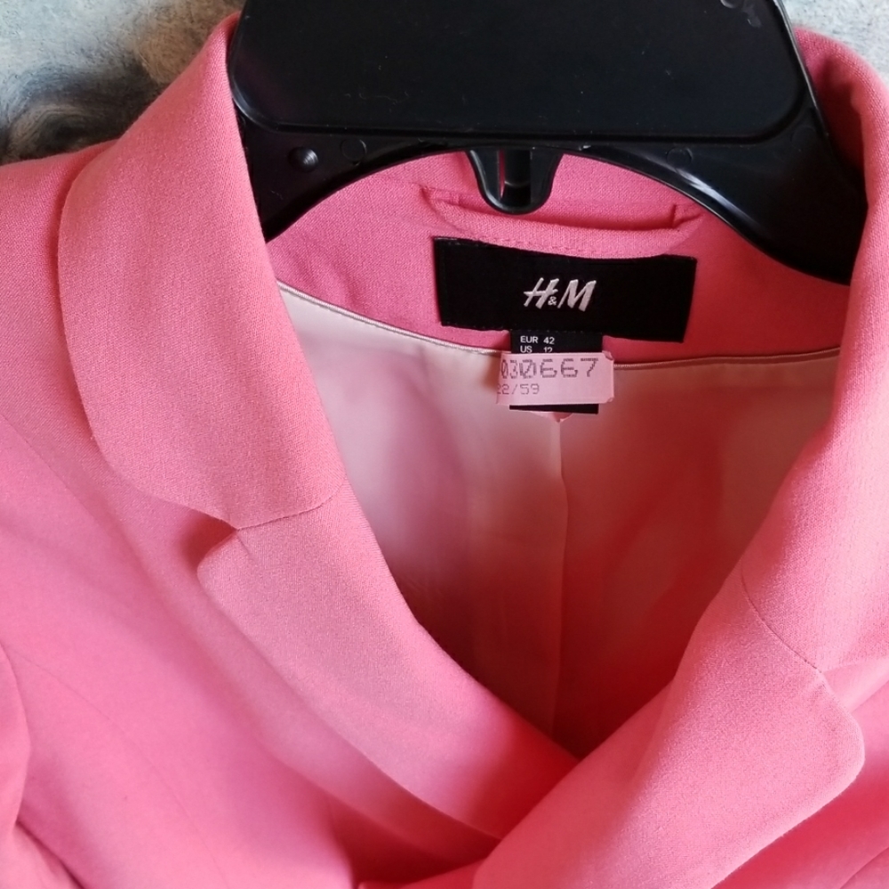 Blazer - Picture 2 of 2